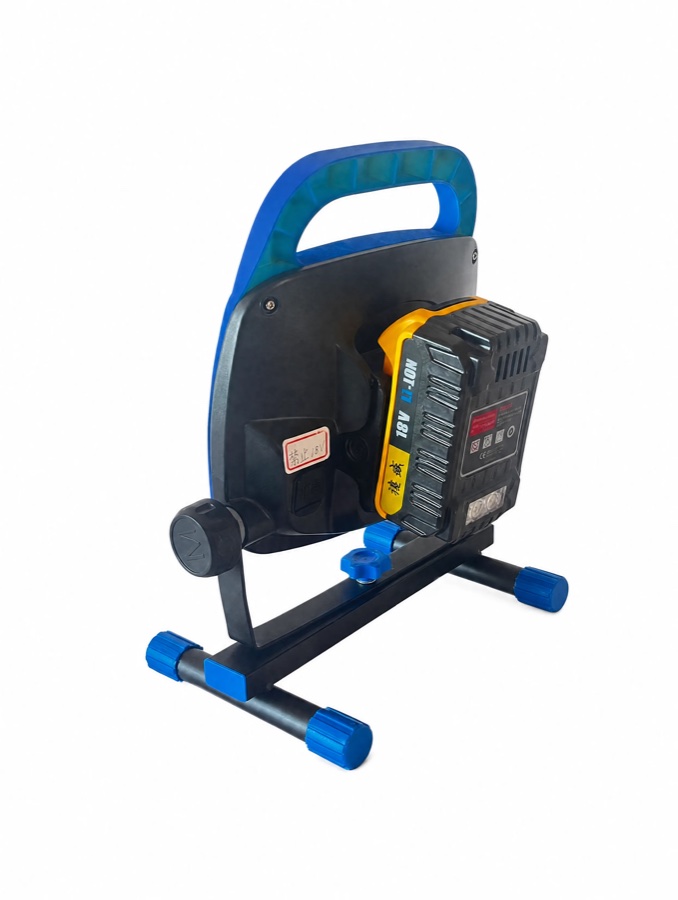 Rear view of FX-PT work light fitted with an 18V power tool battery