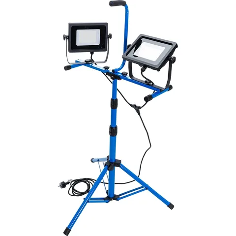 Heavy-Duty Tripod AC Work Light adjustable light heads